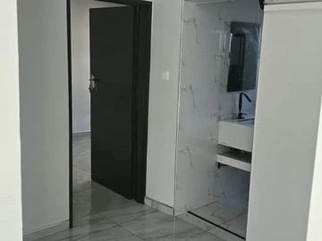 3 Bedroom Flat & Apartment
