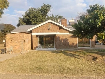 8 Bedroom House