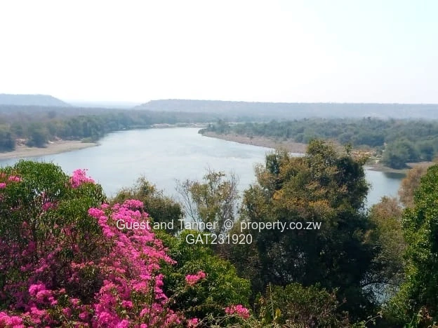 Prime Zambezi Riverfront Property – Near Victoria Falls & Hwange National Park
