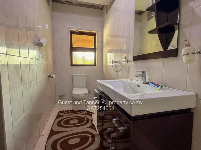 6-Bedroom Home in Borrowdale Brooke For sale 