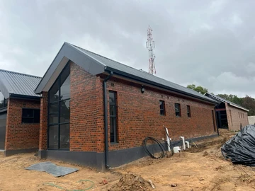 3 Bedroom Flat & Apartment