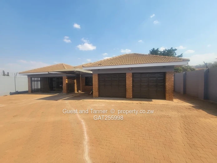 Spacious 8-Bedroom Property to Let in Belvedere West