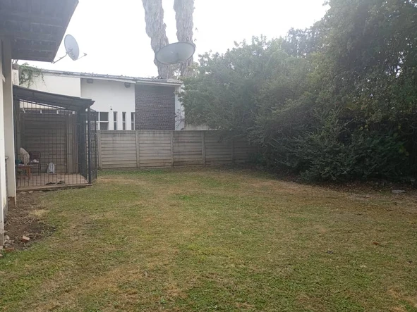 2 Bedroom Flat & Apartment