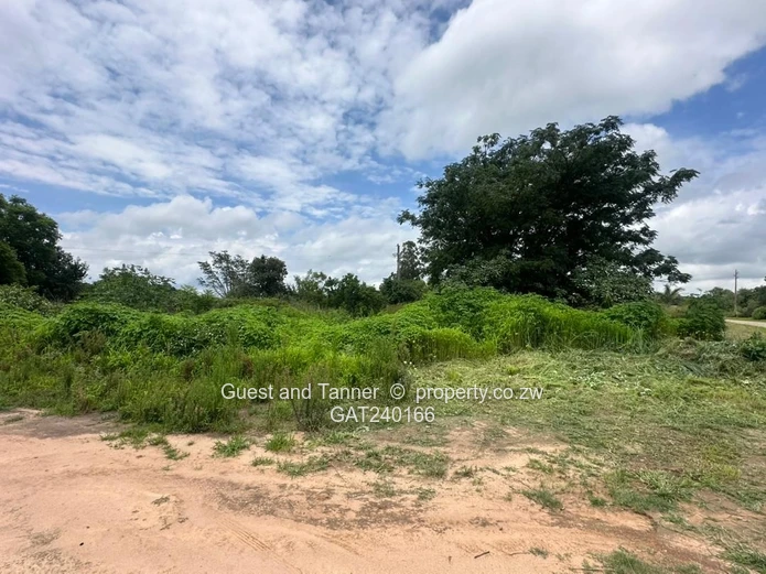 Ruwa Golf Course Residential Stand for Sale. Prime 2700sqm Land with Road Access (Sole Mandate)