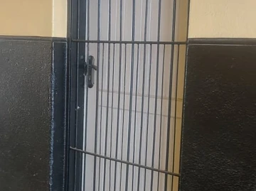2 Bedroom Flat & Apartment