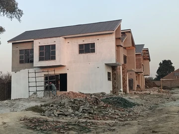 3 Bedroom Flat & Apartment