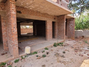 3 Bedroom Flat & Apartment