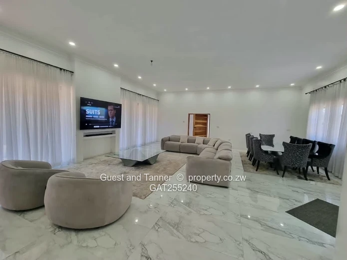 7-Bedroom House for Sale in Matsheumhlophe, Bulawayo with Title deed 