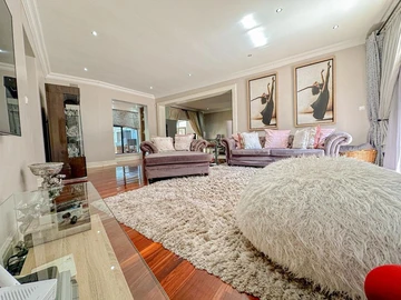 6 Bedroom House