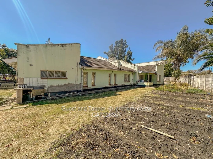 Spacious 5 Bedroom Home for Sale in New Marlborough, Harare