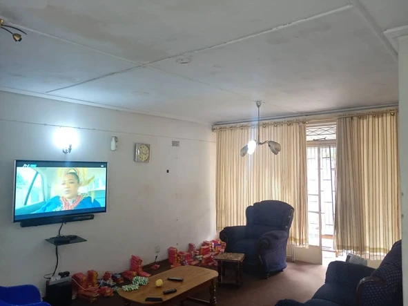 2 Bedroom Flat & Apartment