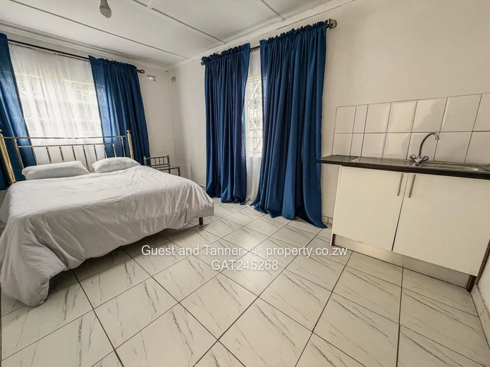  6-Bedroom House For Sale In Old Marlborough