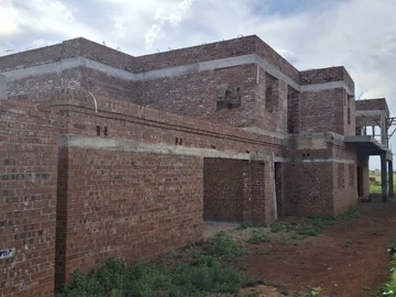 7 Bedroom House