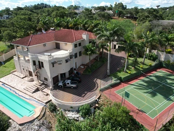 6 Bedroom House