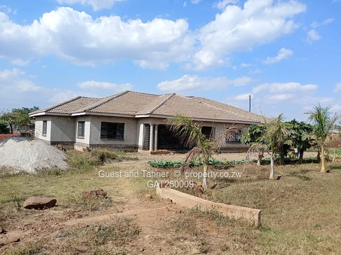 Finish to Your Taste – Solid 5-BR Family Home on 2,000sqm with Borehole in Galloway, Norton
