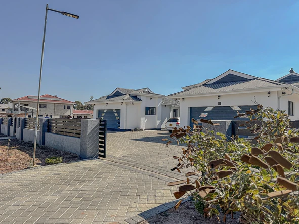 Spacious 6-Bedroom House with  Borehole in Arlington!