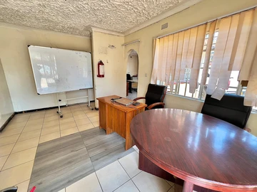 Commercial Property located in Eastlea For Rental