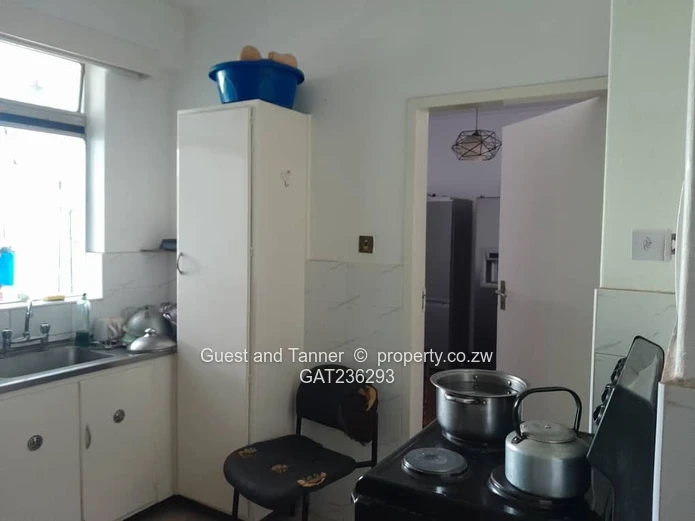 Modern 2BR Flat for Sale at Chelmscote Mansion, Bainnes Ave – Borehole, Elevator & Share Certificate