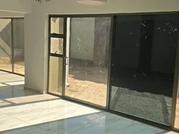 3 Bedroom Flat & Apartment