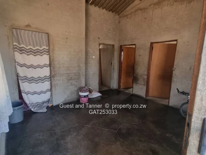 Zimre Park Stand with 2-Bedroom Cottage for Sale 