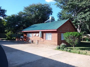 Hotel & Lodge