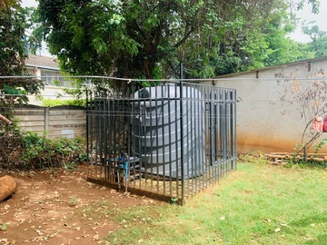 2 Bedroom Flat & Apartment