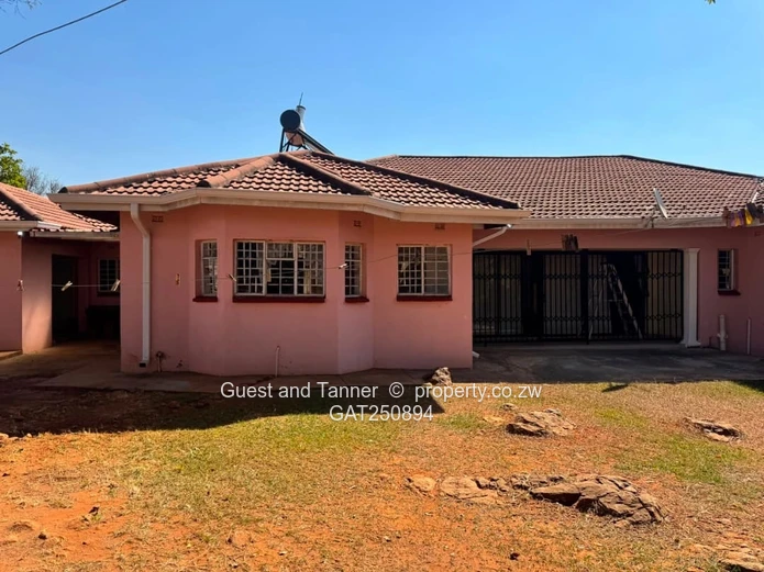 Executive Family Home with Cottage – Quinnington
