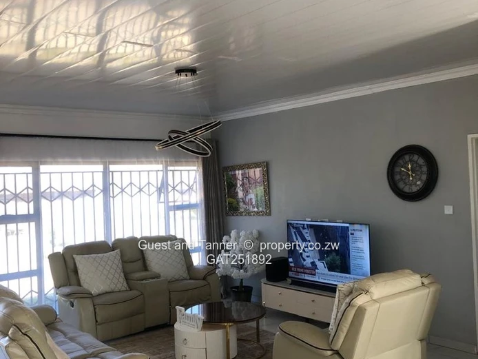 Beautiful 3-Bedroom Family Home For Sale- Crowhill