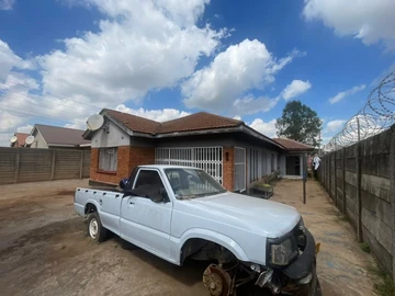 6 Bedroom House