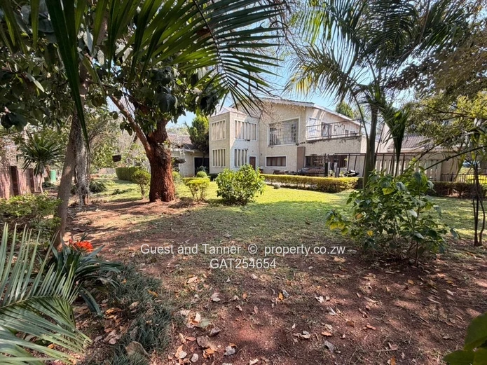 6-Bedroom Home in Borrowdale Brooke For sale 